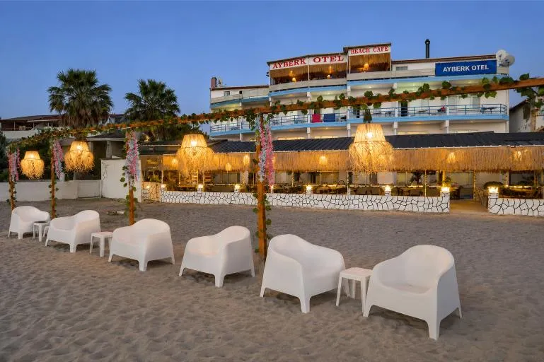 Ayberk Otel Avşa